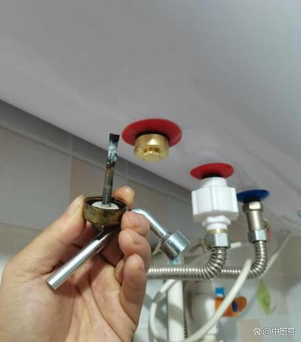 镁棒断在热水器里了怎么办