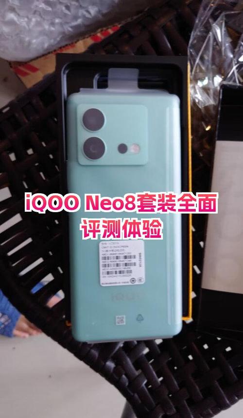 iqoo下载的主题怎么使用